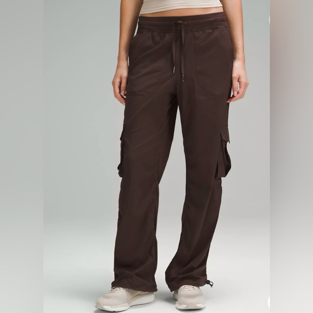 LULULEMON Women’s Medium Brown Dance Studio Relaxed Fit MR Cargo Pant